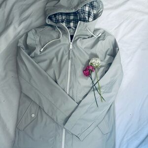 ☔ Hollister Raincoat – NWT – Size S/M